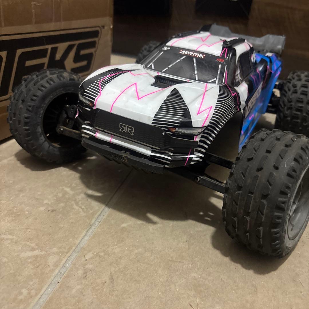 ARRMA vortex ラジコン Arrma Vortex 1/10 Scale Electric RTR Stadium Truck w/ATX300 2.4GHz