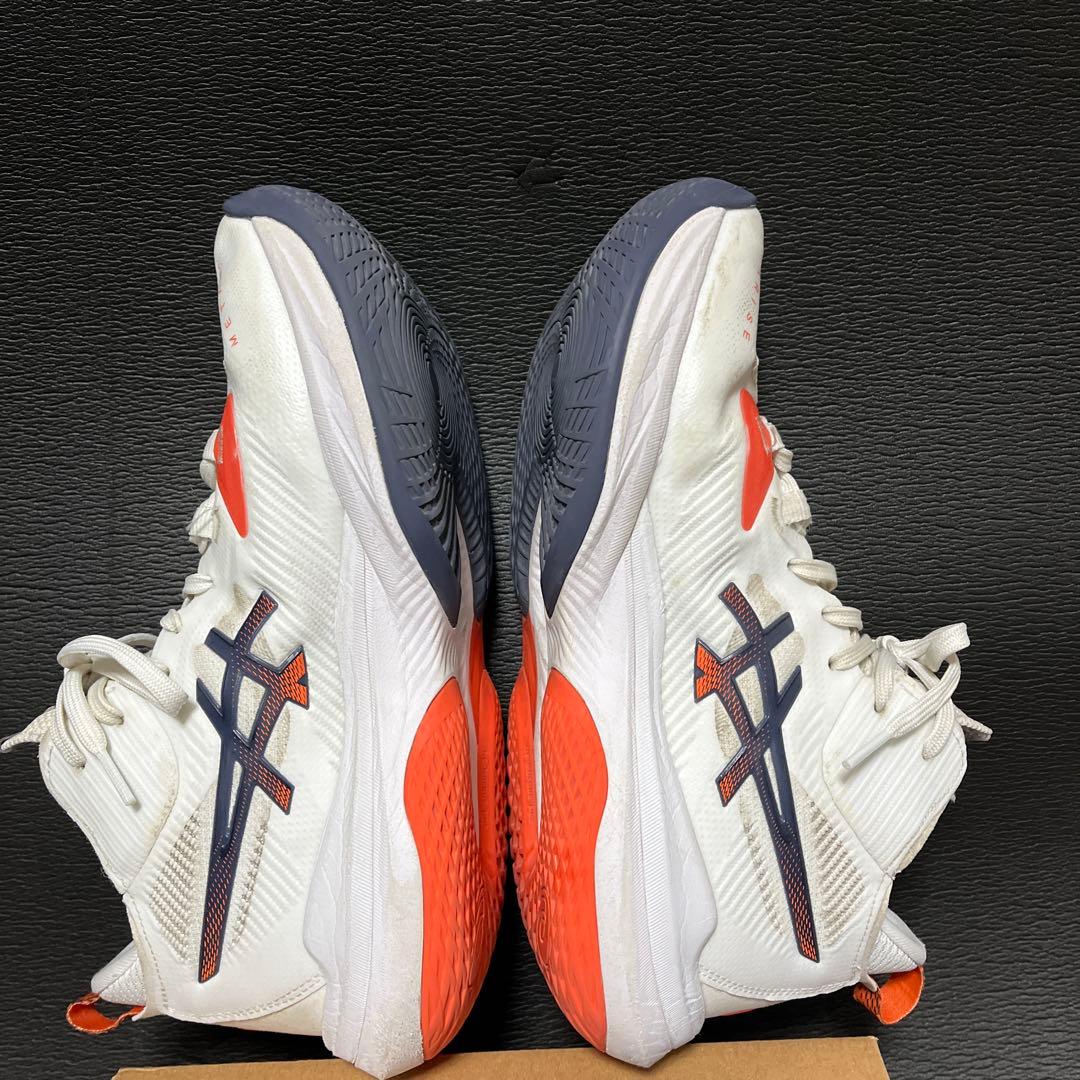 ASICS メタライズ 2バレーボールシューズ ホワイト/オレンジ 26.5cm