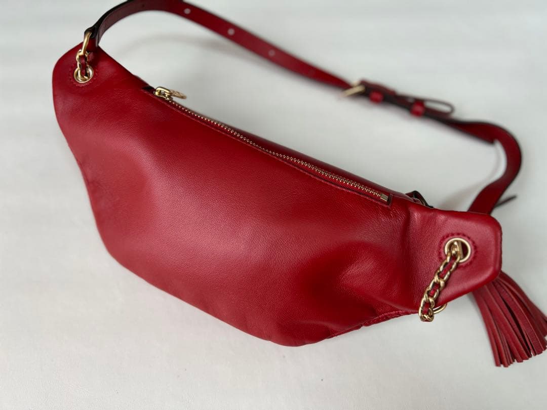 Tory Burch トリーバーチ レッドレザーキルティングボディバッグ