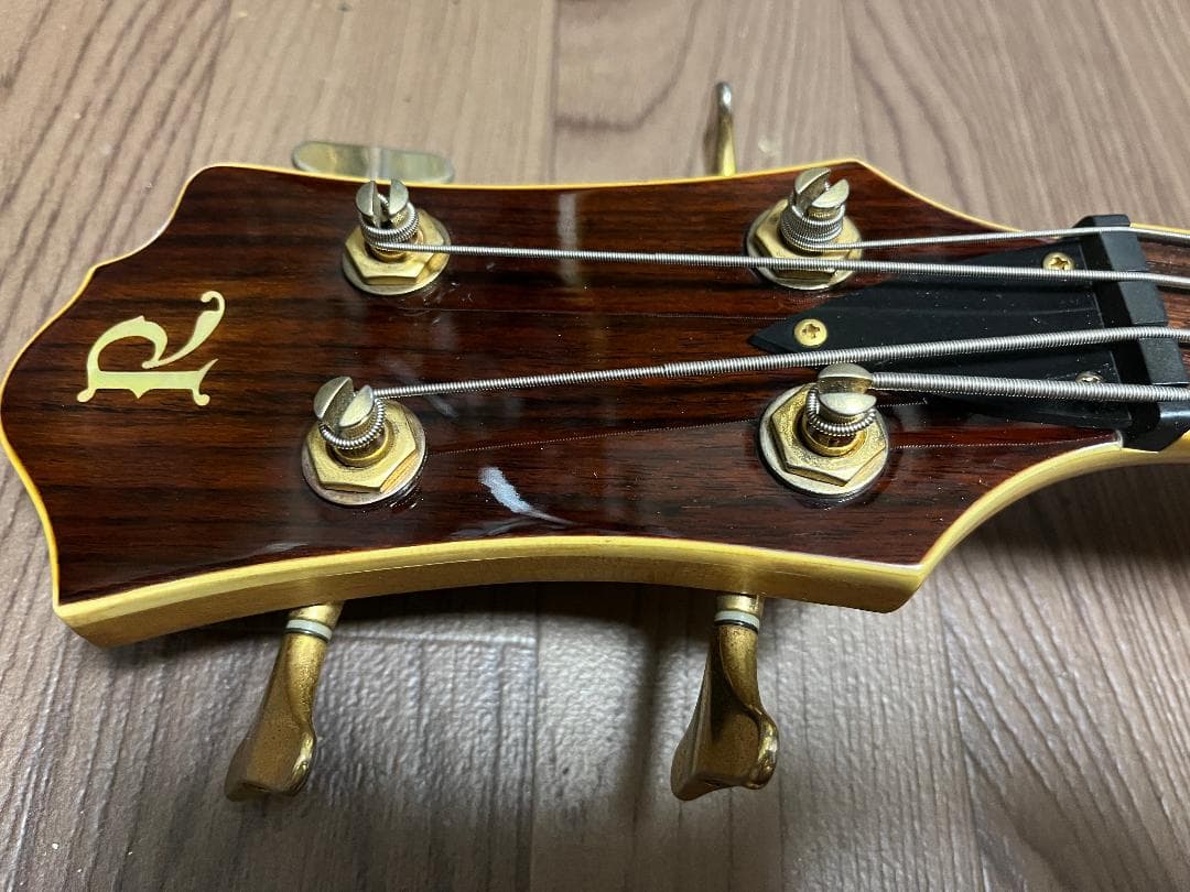 B.C.Rich モッキンバードベース　シースルーブラックサンバースト