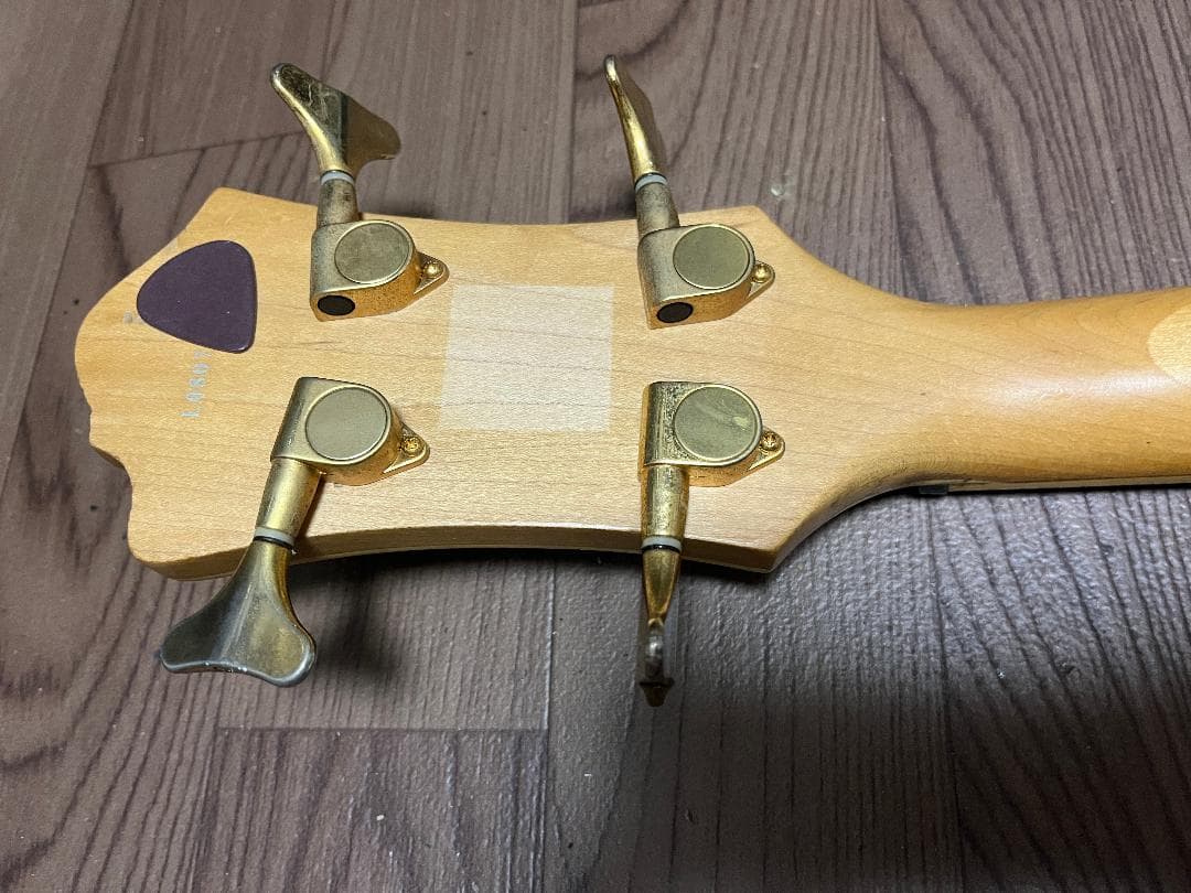 B.C.Rich モッキンバードベース　シースルーブラックサンバースト