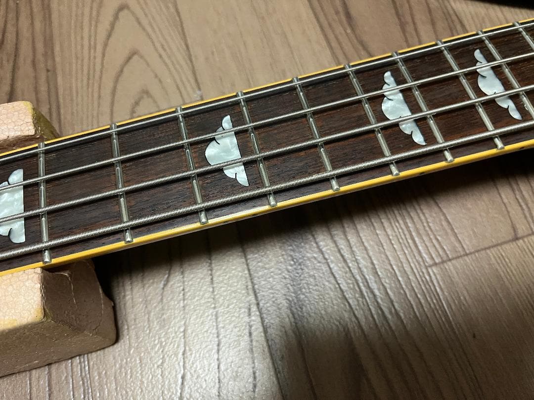 B.C.Rich モッキンバードベース　シースルーブラックサンバースト