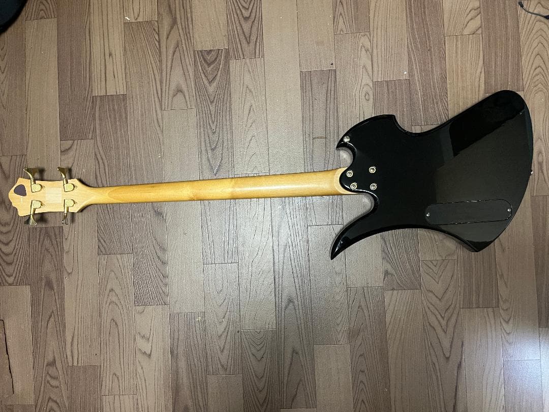 B.C.Rich モッキンバードベース　シースルーブラックサンバースト