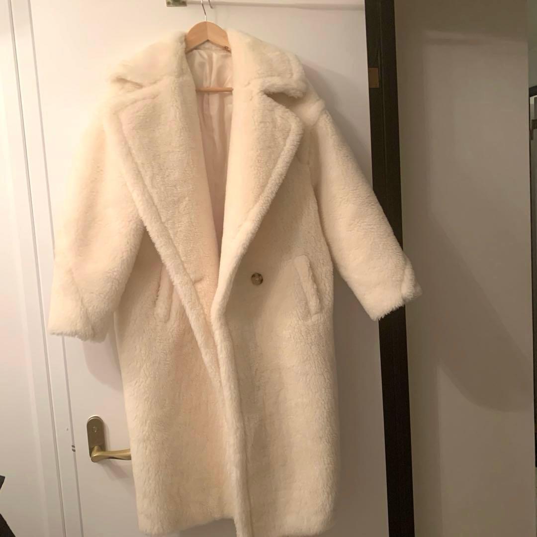 Chi Chan ホワイト ボア　ロングコート Chi Chan様専用 ホワイト ボア ロングコート