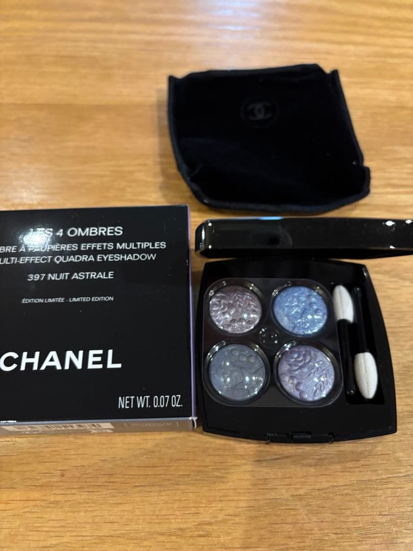 CHANEL 2025クリスマス限定　アイシャドウ シャネル2025年クリスマスコスメ、9色アイシャドウ「レ ヌフ オンブル