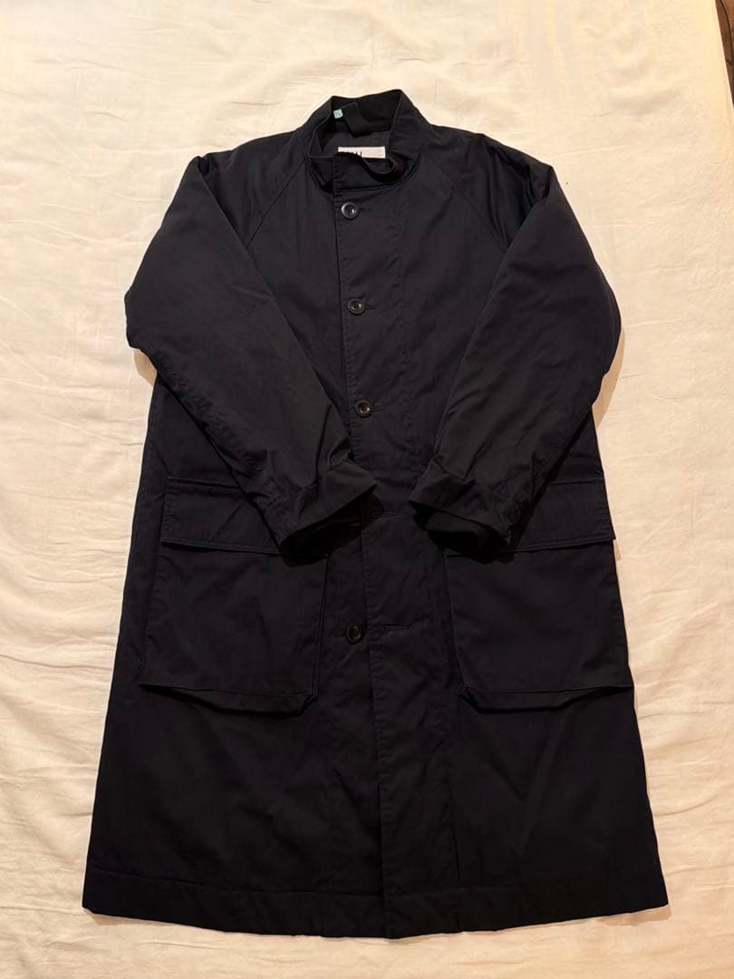 【値下げ中！早い者勝ち】【美品】MHL. ステンカラーコート NAVY MHL.（エムエイチエル）の「WORN COTTON NYLON（ステンカラーコート