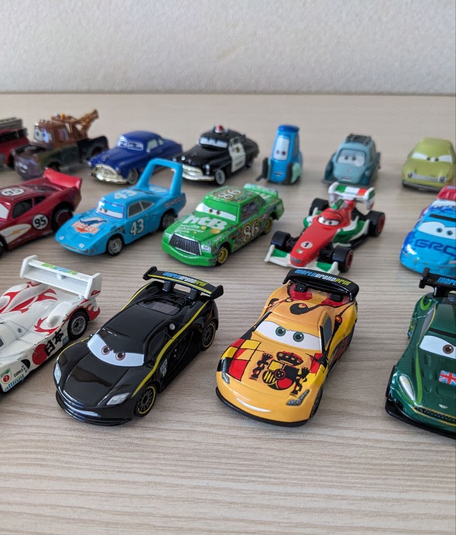 カーズ トミカ まとめ売り カーズトミカ 22台セット‼️ カーズ トミカ