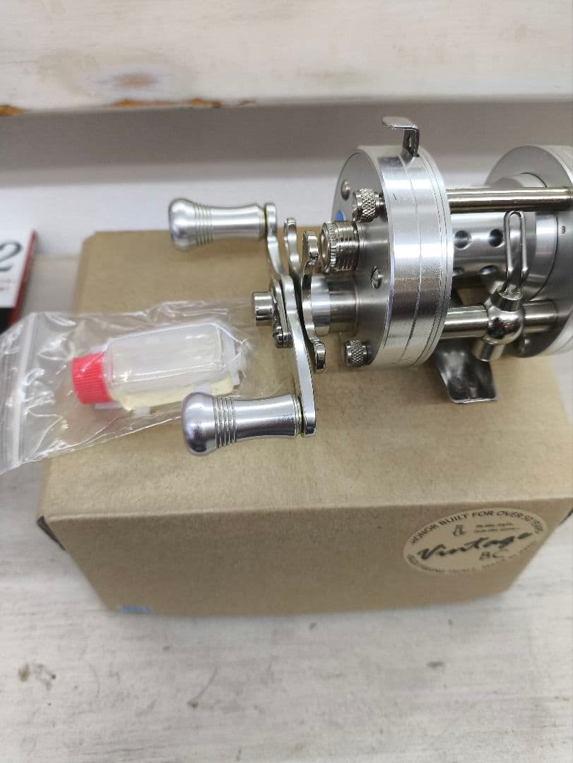 これ以下は無理です 五十鈴リール BC420SSS VINTAGE 右ハンドルの通販