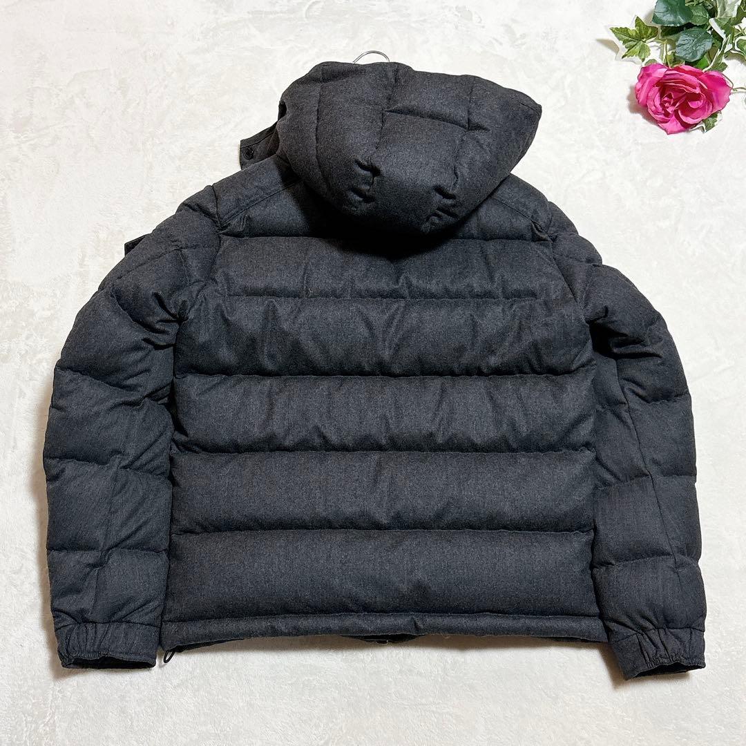 ほぼ未使用✨ モンクレール モンジュネーブル ダウンジャケット グレー