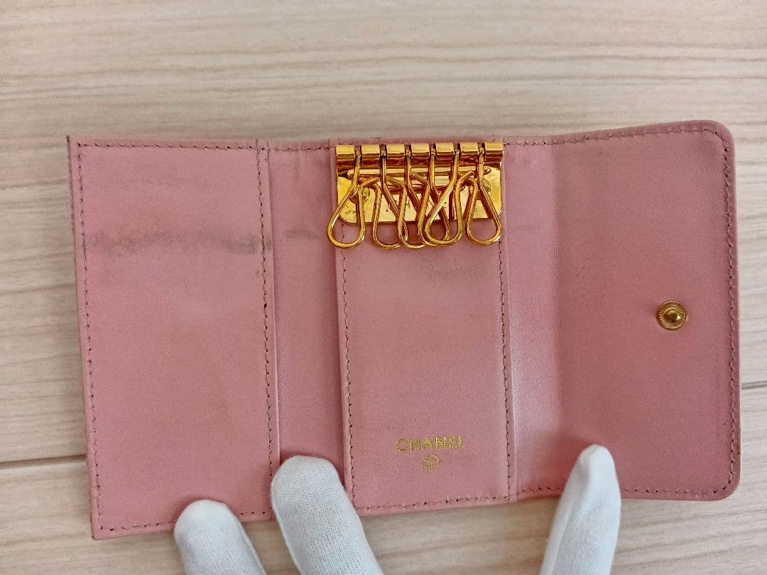 広夢様ご購入予定の商品】CHANEL ピンク レザー キーケース