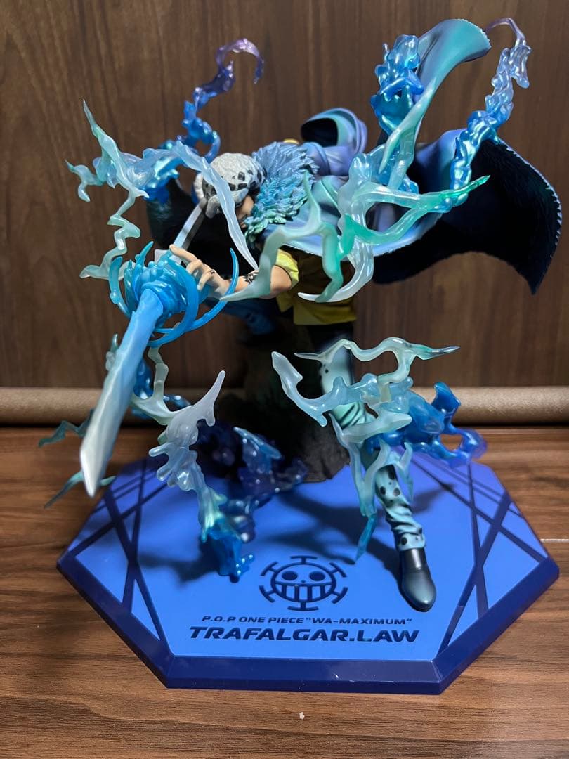 トラファルガー・ロー フィギュア フィギュアーツZERO トラファルガー・ロー -王下七武海 Ver.- | 魂ウェブ