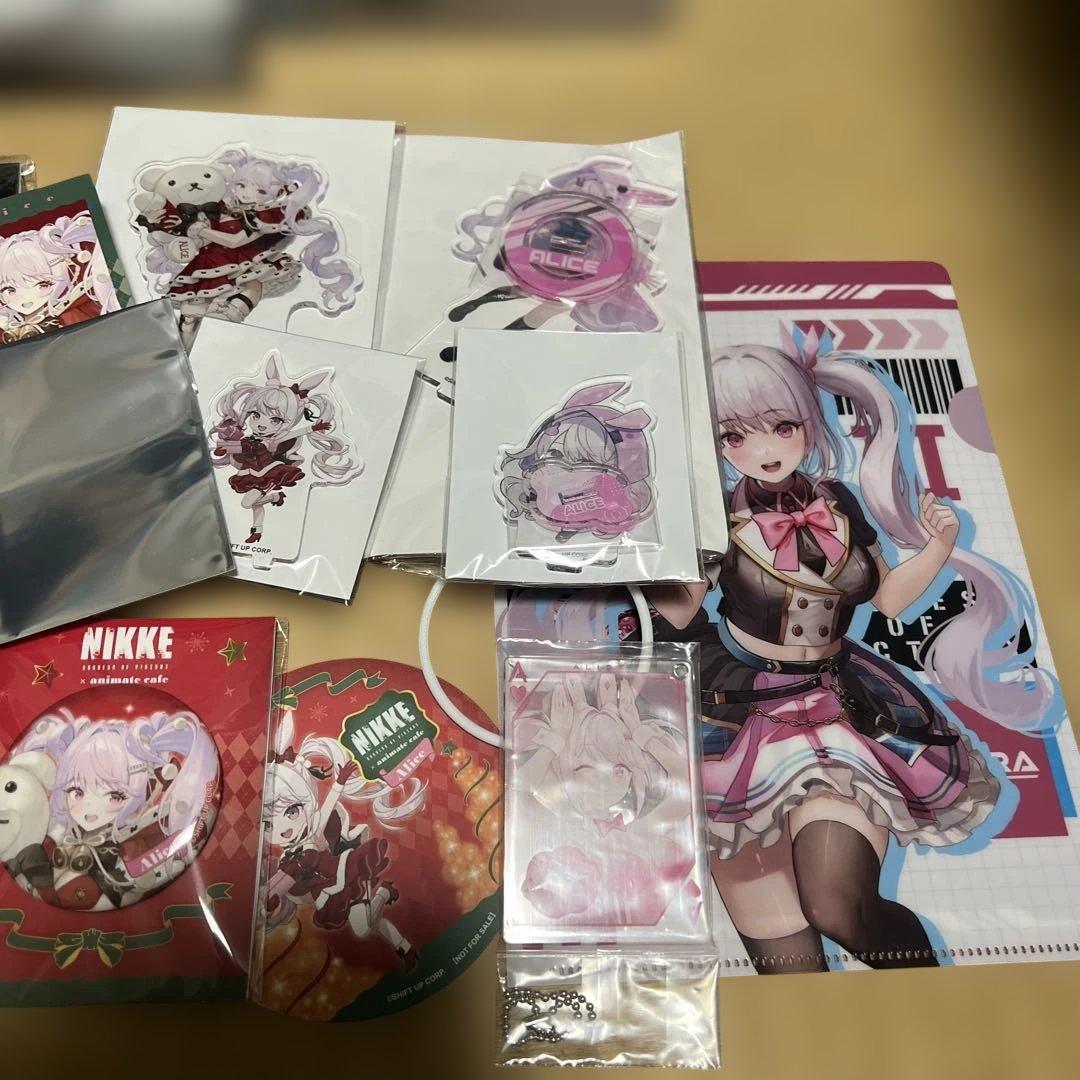 勝利の女神NIKKE アリス フィギアとグッズセット