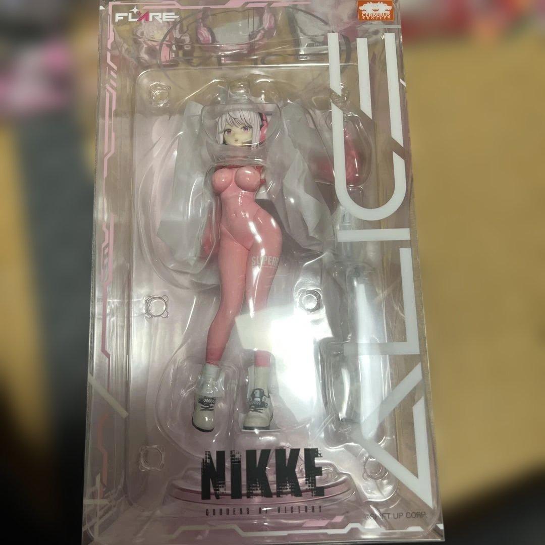 勝利の女神NIKKE アリス フィギアとグッズセット