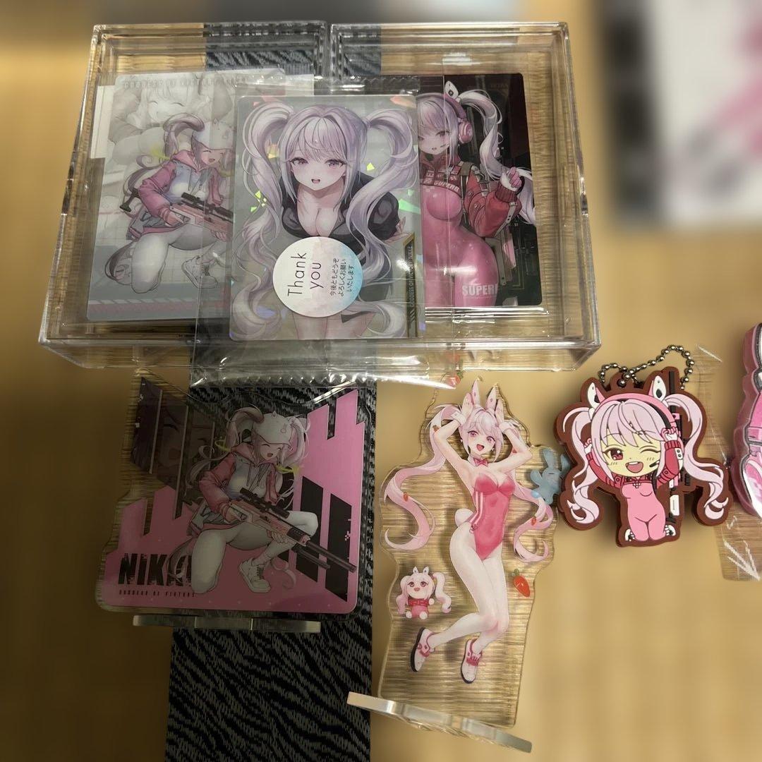 勝利の女神NIKKE アリス フィギアとグッズセット