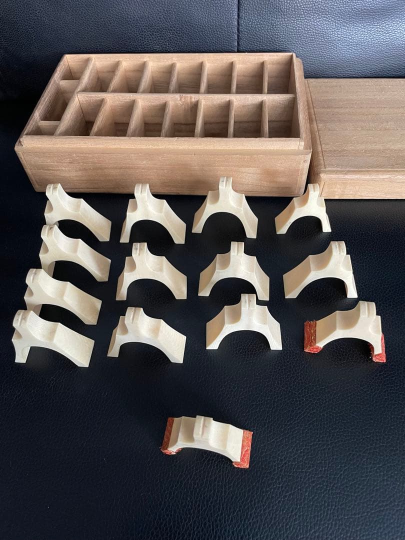 山口酉美(自己紹介欄必読)様せんよ高級琴柱 箏 14個 総重量：186g 弦楽器 学校用四尺箏 ちどり WK-2 | 鈴木楽器製作所