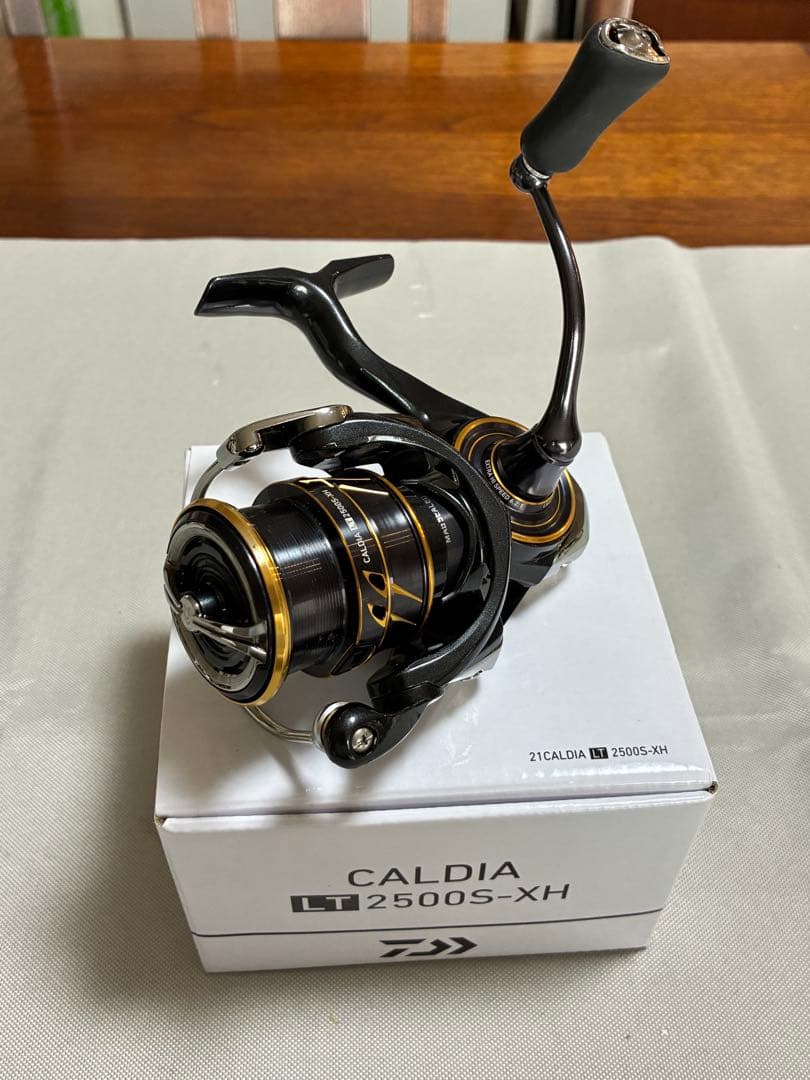 CALDIA LT 2500S-XH スピニングリール - メルカリ