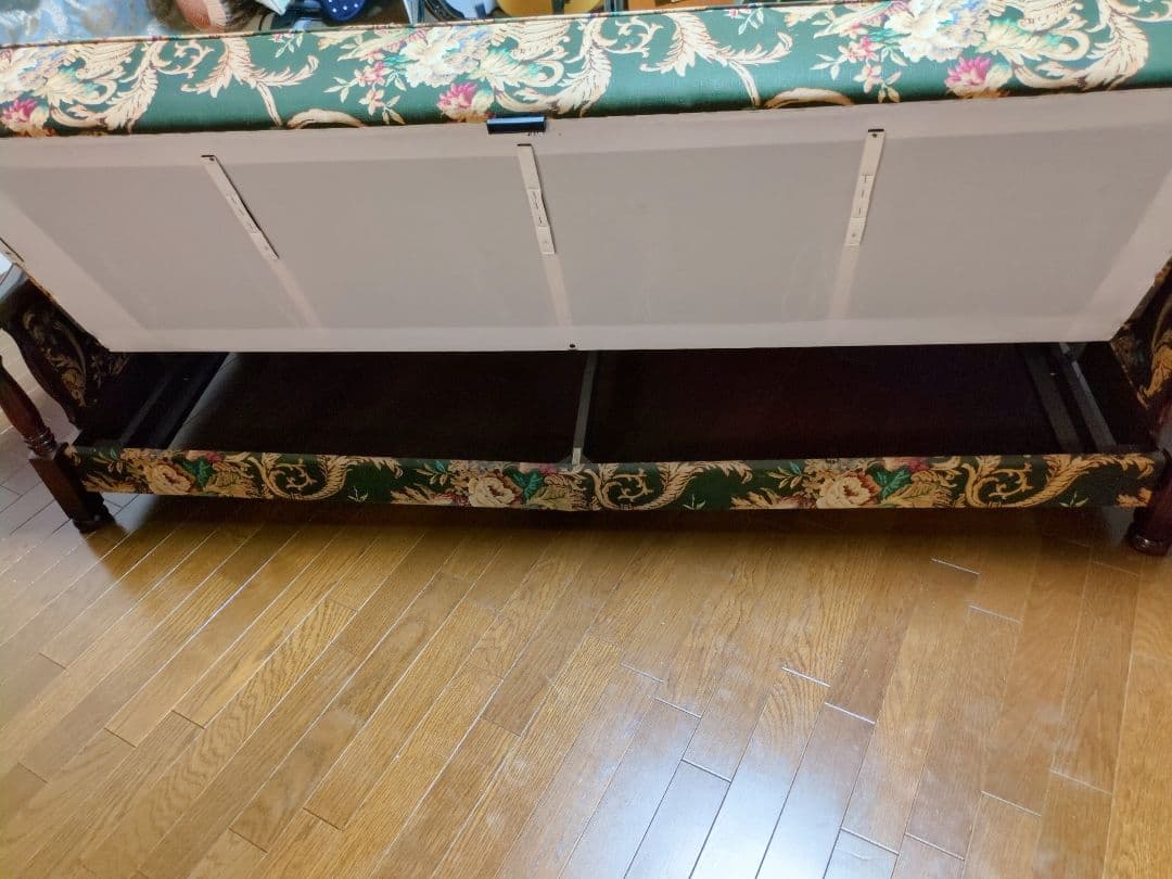 ◎引越しに伴い出品します◎カリモク ソファベッド 3人がけ