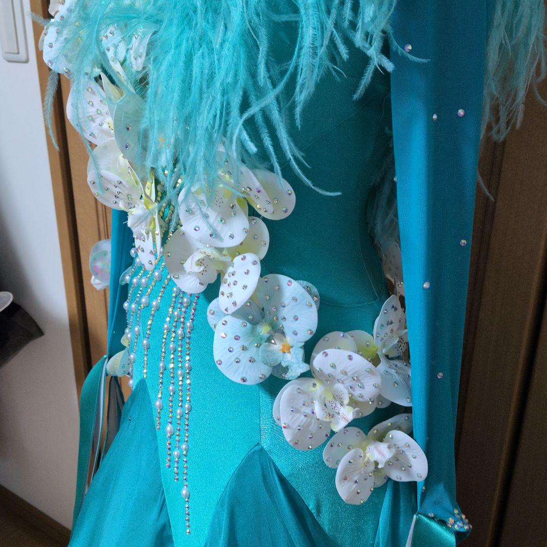 ヨッシーさま専用です‼️社交ダンスドレス グリーン系 着画あり