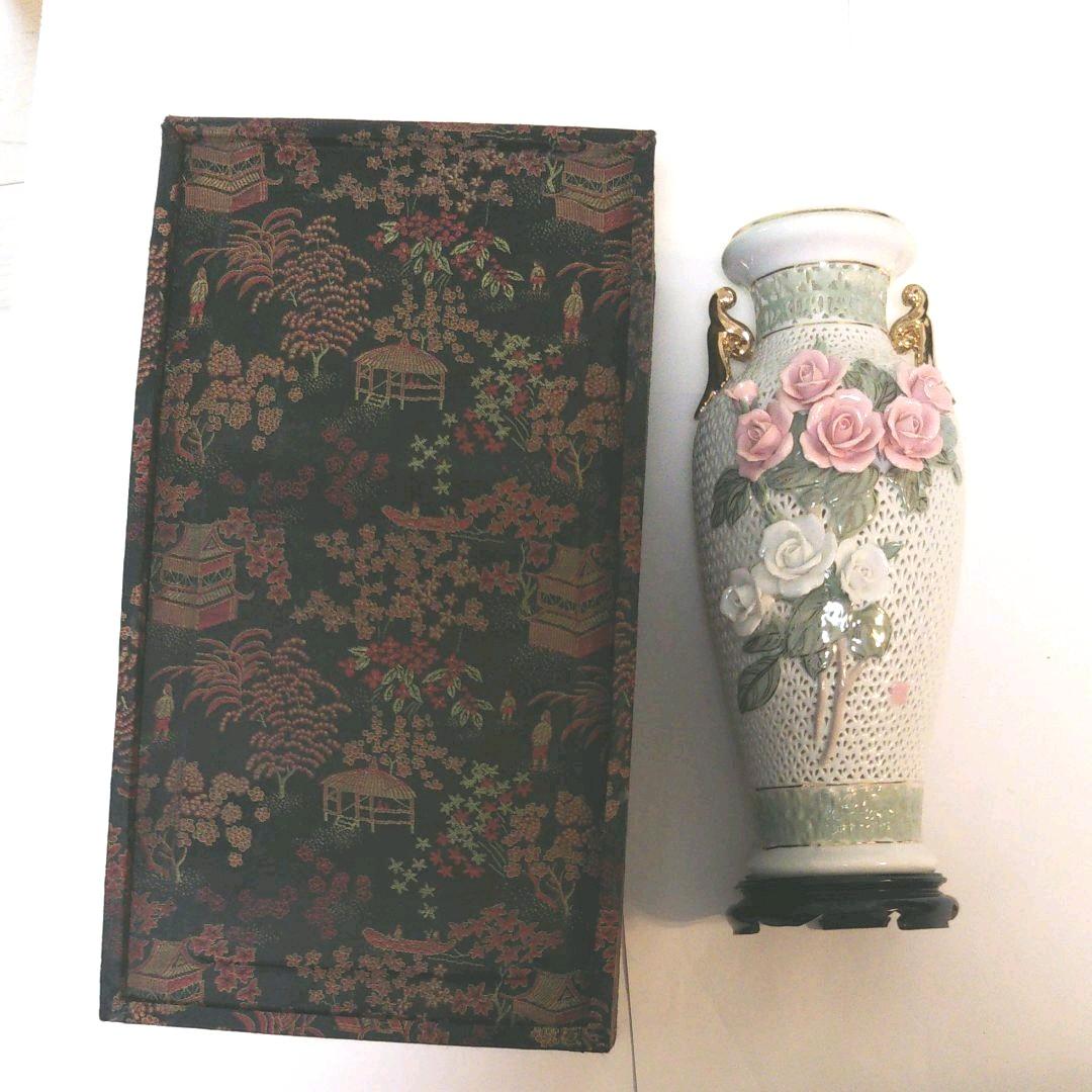 バラのついた飾り用花瓶 花台付き 中国 THE-SECRET-GARDEN シノワズリ 木製 高級花台 飾り台 ディスプレイ