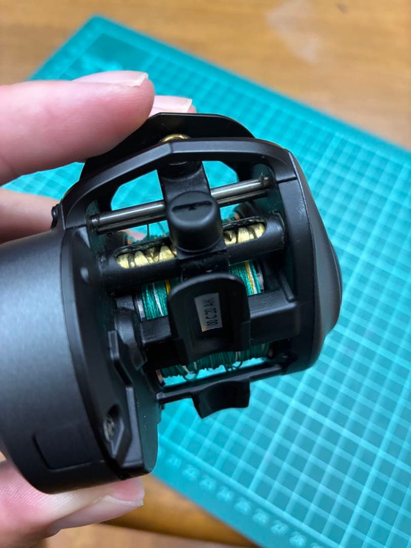 アブガルシア レボ ビースト 40 HS ほぼ未使用 ハンドル リブレ