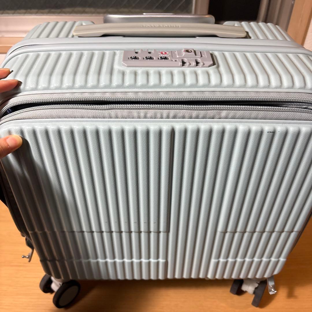 イノベーター　innovator スーツケース　鍵なし❗️ sacsbar_iv-ind19