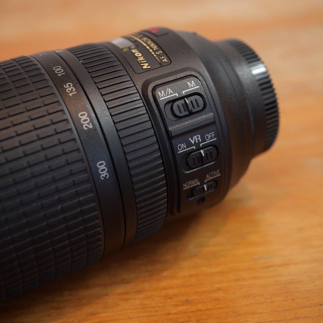 Nikon 70-300mm f/4.5-5.6 レンズ