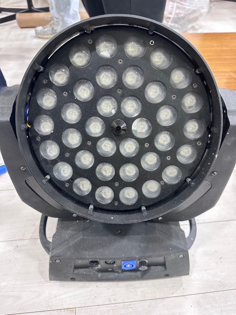 LEDパーライト RGBW 36個 LED | 激安通販のイーサプライ