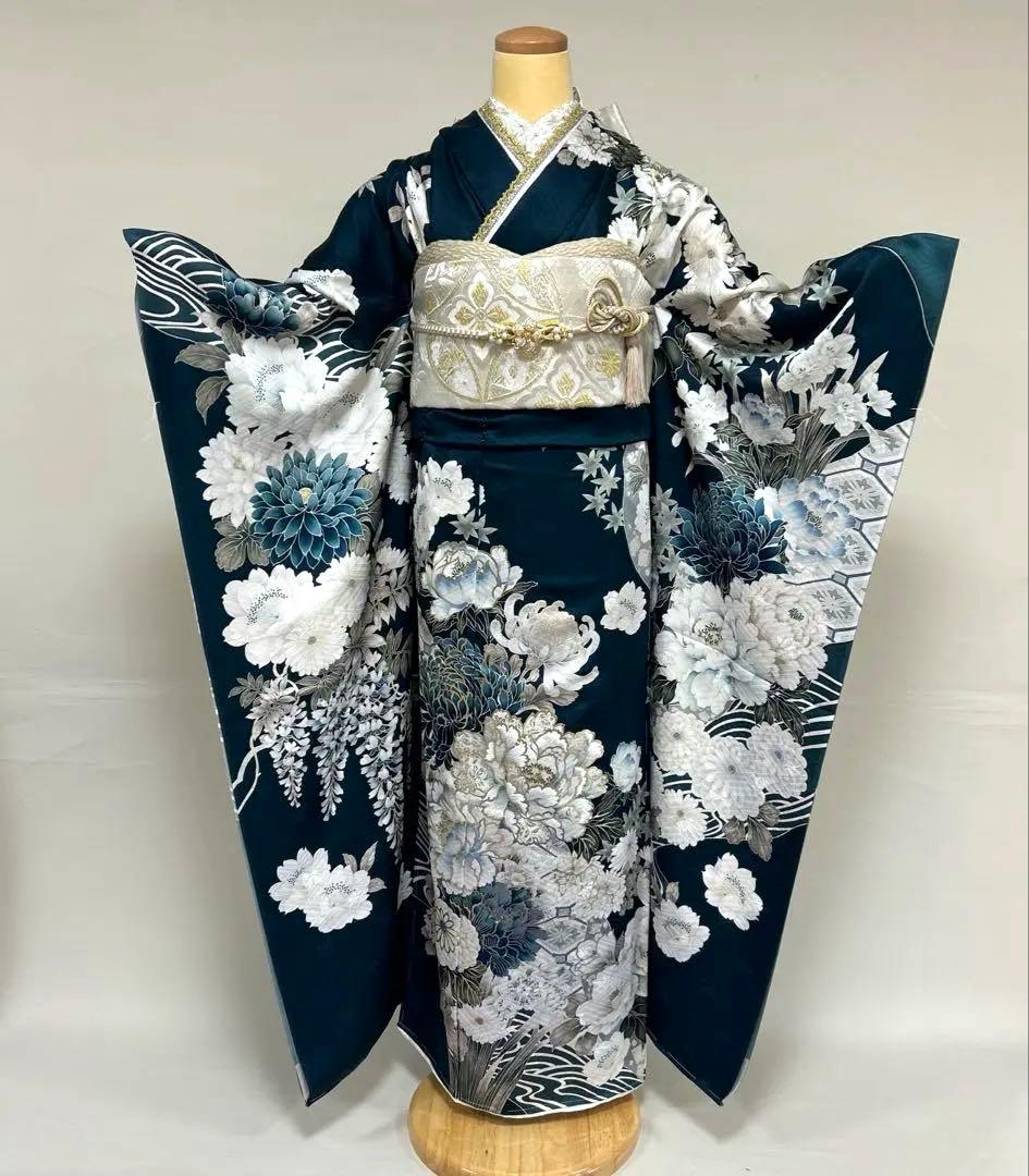 深緑のシックな牡丹と菊に流水の振袖フルセット - メルカリ