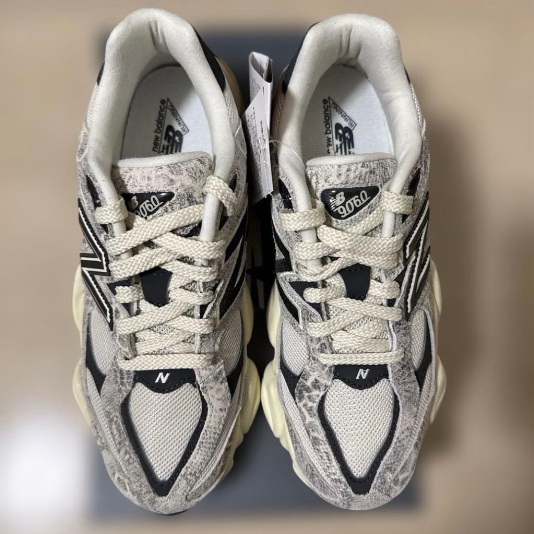 ニューバランス　9060 U9060SNA 24.5cm