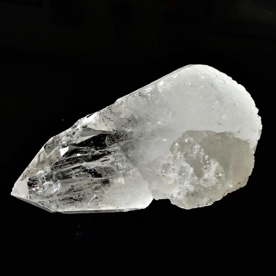 ラパ産ポイント-146-1 ガネーシュヒマール・リー産クローライト入り水晶ポイント（バイオ