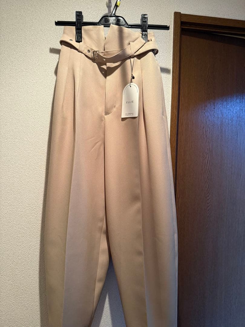 ELLIE ベージュ コクーンパンツ S ELLIE ベージュ コクーンパンツ S コクーンパンツ【WHITE】 – ELLIE
