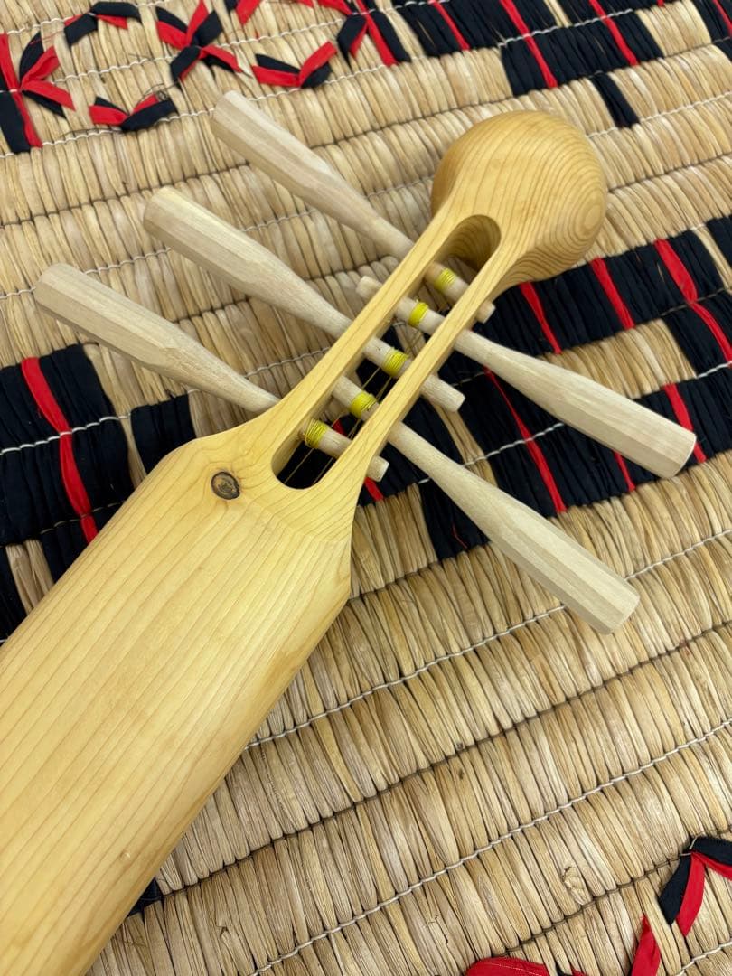 アイヌ 楽器 弦楽器 トンコリ トンコリ工房イノンノ製 三味線弦 美品