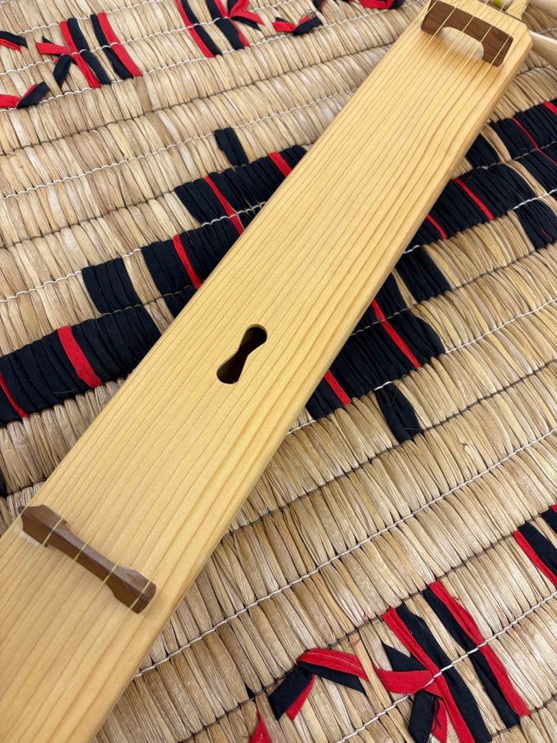 アイヌ 楽器 弦楽器 トンコリ トンコリ工房イノンノ製 三味線弦 美品