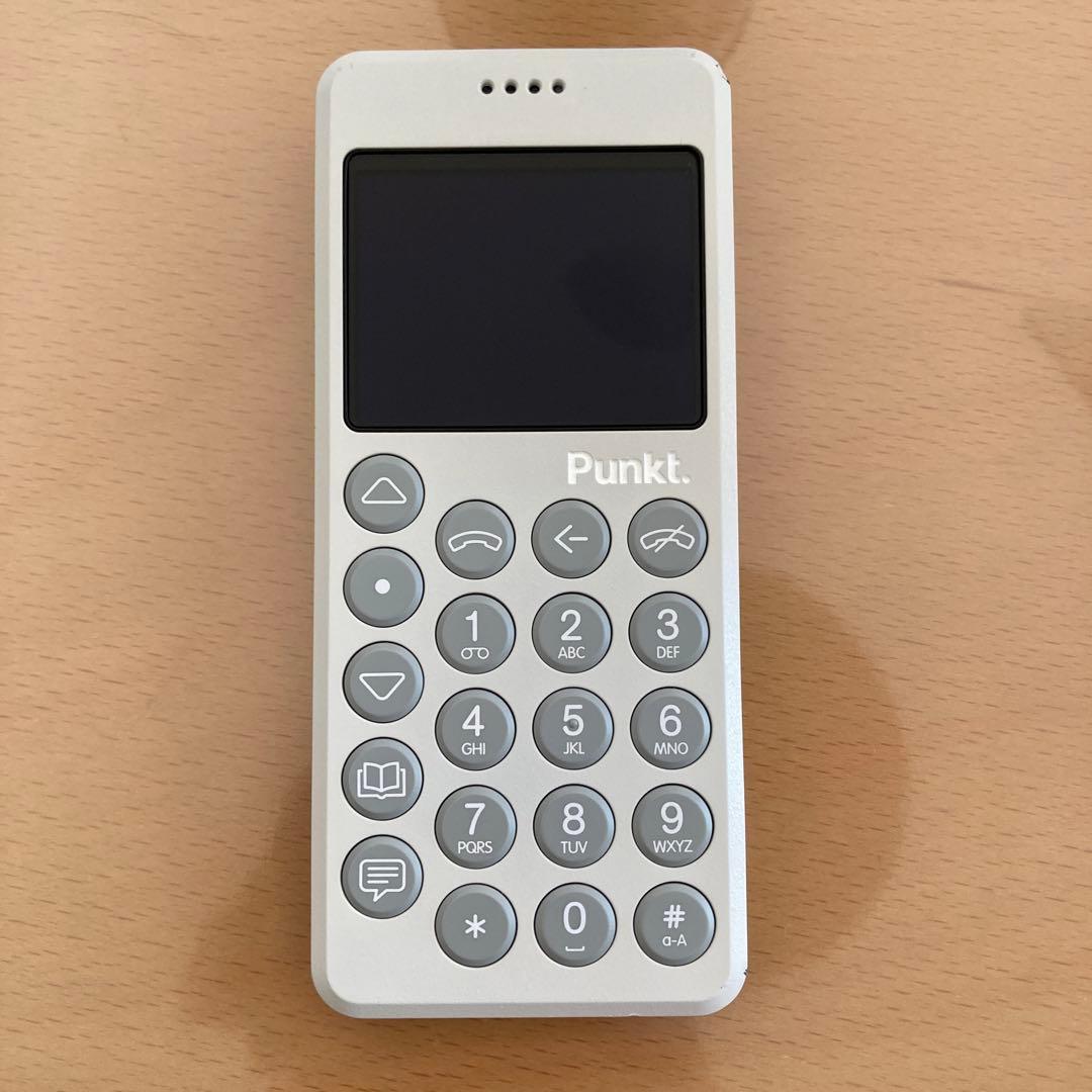 Punkt. MP 02 ホワイト 携帯電話本体 - メルカリ