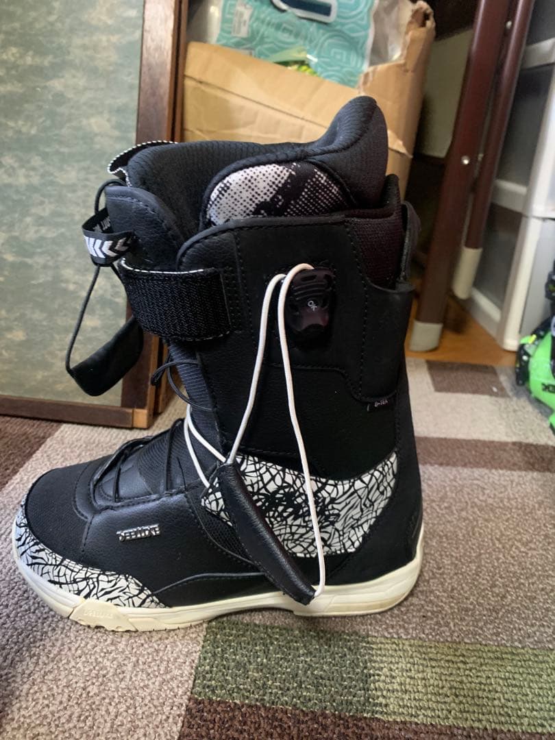 スノーボードブーツ DEELUXE ディーラックス 25.5cm 収納バッグ付き