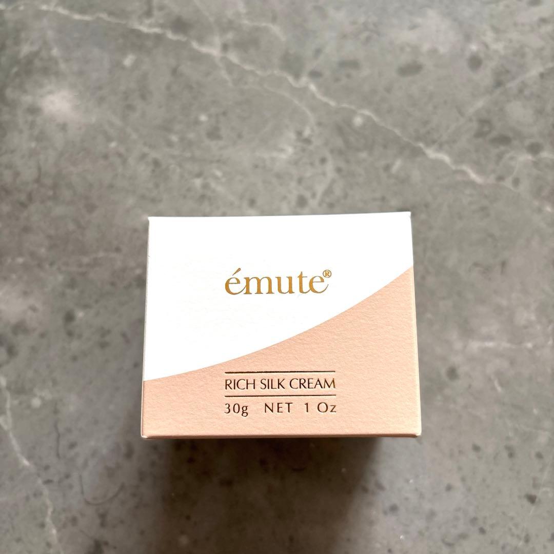 エミューテ émute リッチシルククリーム 30g リッチシルククリーム