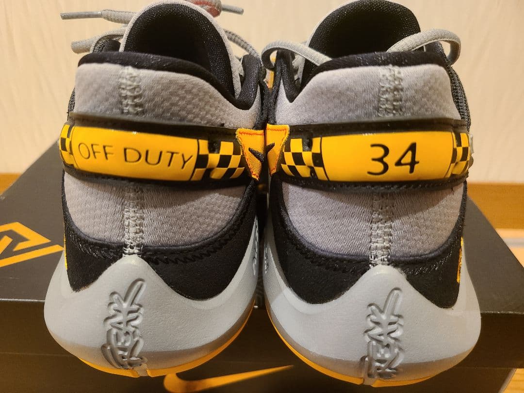 Nike ZOOM FREAK2バスケットボールシューズ(26.5cm)