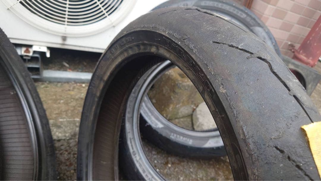 ピレリスーパーコルサV3 前後250 400 NSR TZR Γ CBRVFR - メルカリ