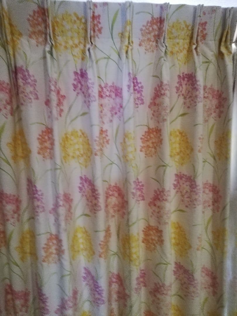 みえこ様専用縦142.5×横104の2枚 ローラアシュレイ カーテン - メルカリ