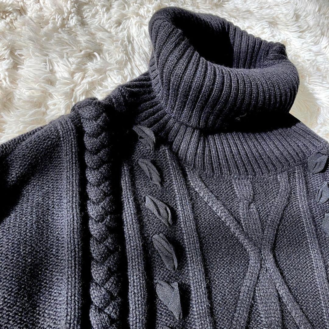 VIVIENNE TAM ケーブルニットポンチョ 肉厚 フリンジ