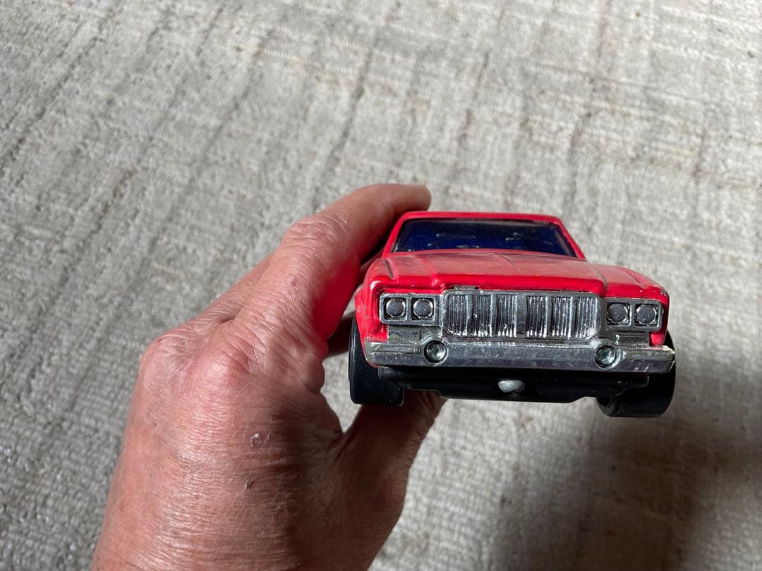 日産ブルーバードのブリキカー／丈夫で安全 イチコーのおもちゃ。【美