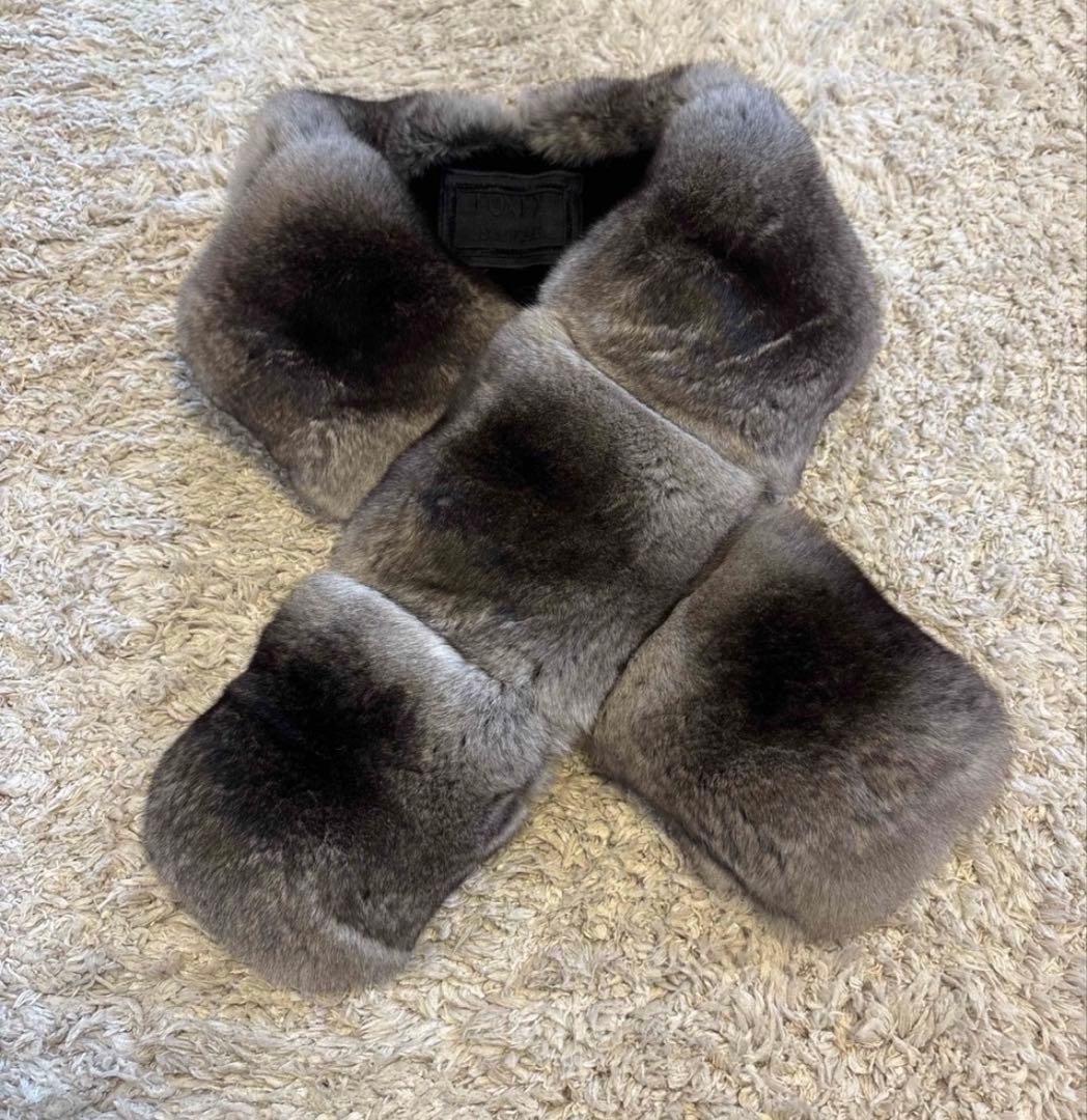 フォクシー　ファーストール　グレー フォクシー グレー系ファー ストール - メルカリ