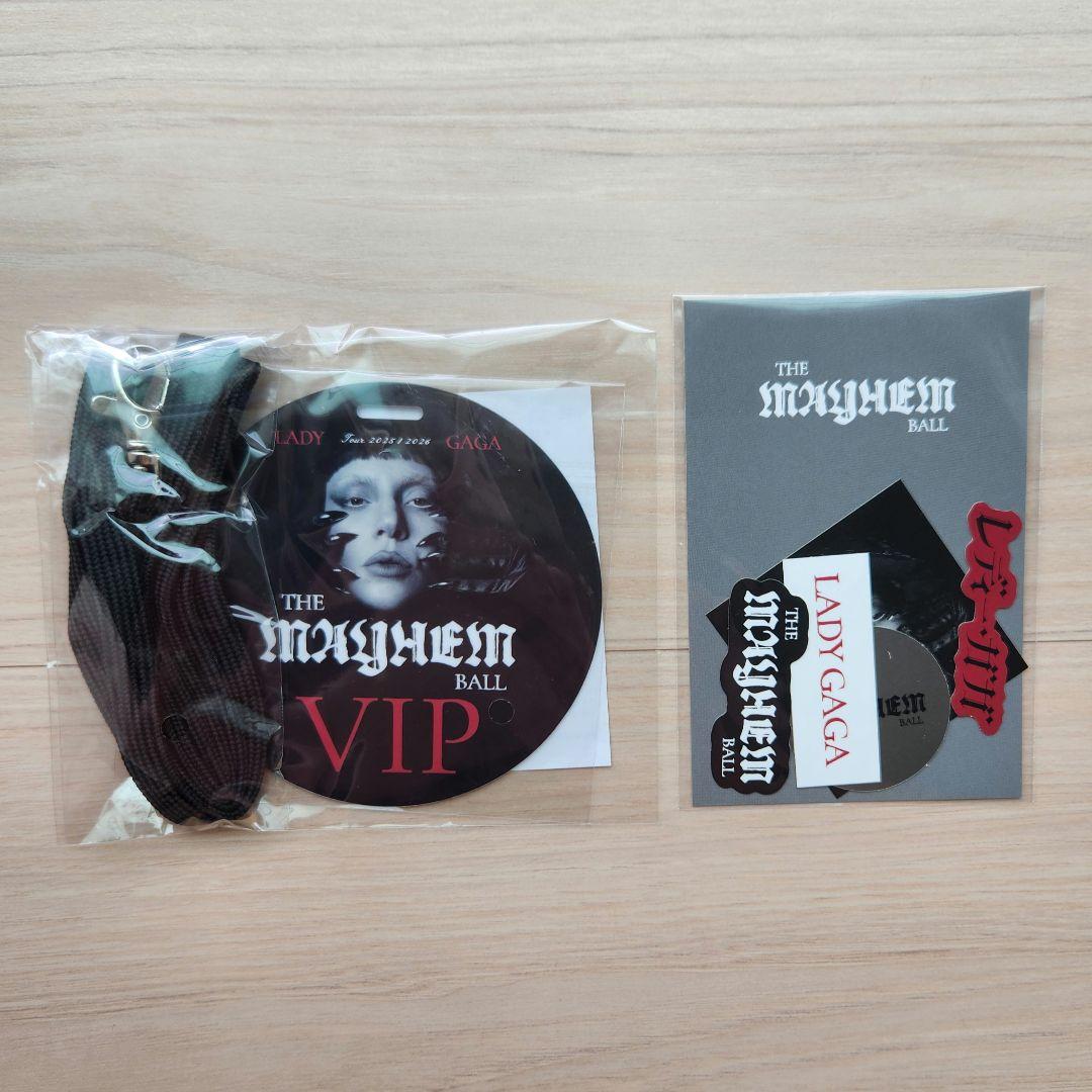 LADY GAGA MAYHEM BALL VIP特典 - メルカリ