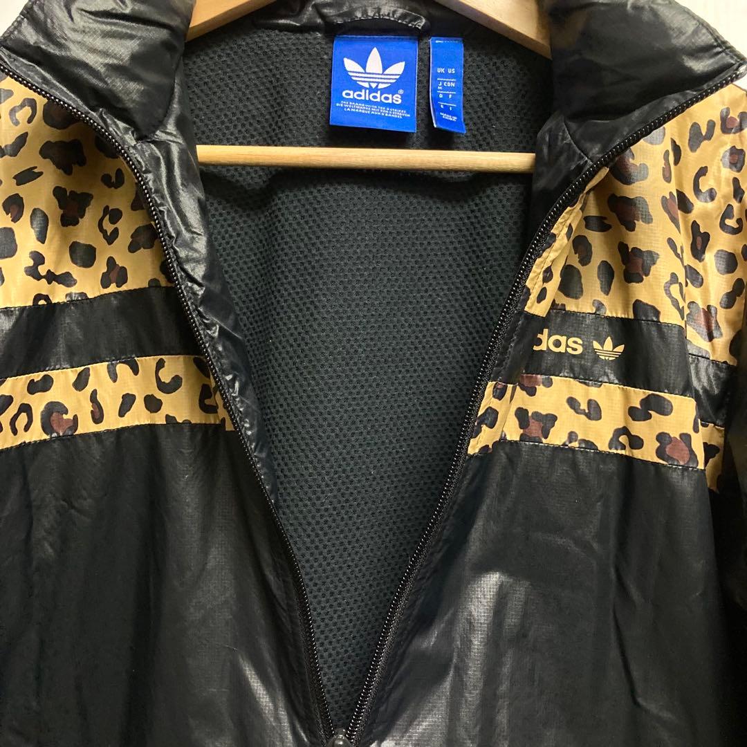 adidas背面ビッグトレフォイル レオパード柄 ナイロンジャケット