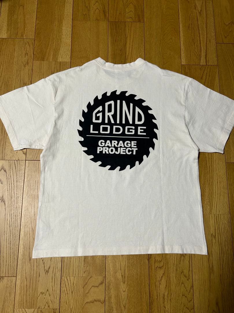 本日のみ限定価格☆GRINDLODGE Tシャツ クリームホワイト 本日限定価格☆GRINDLODGE グラインドロッヂ Tシャツ クリームホワイト