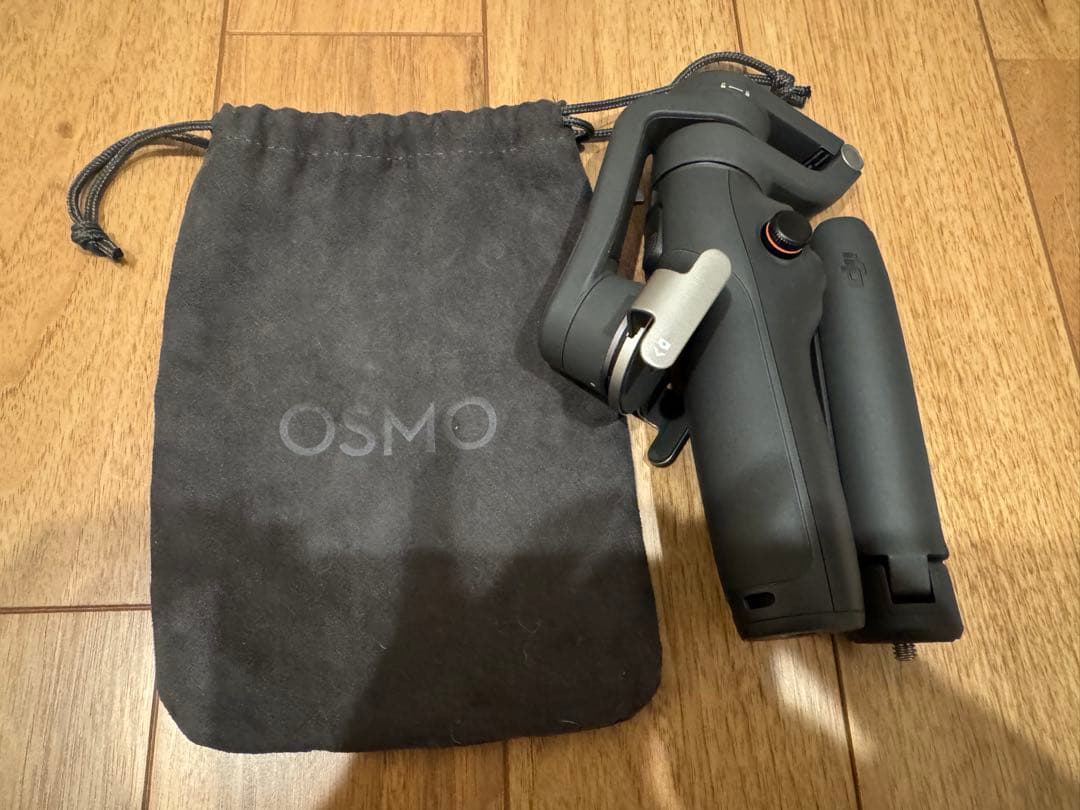 美品DJI Osmo Mobile 6 スタビライザー 2023年年明け購入品 美品DJI Osmo Mobile 6 スタビライザー 2023年年明け購入品 ジンバル