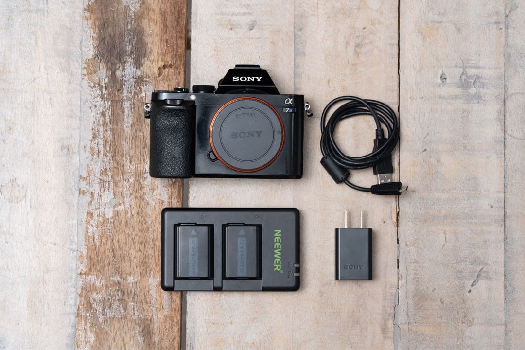 f*1様 SONY α7s初代　ミラーレスカメラ SONY α7s 初代ミラーレス一眼カメラ SONY α7S ILCE-7S ボディ 価格比較