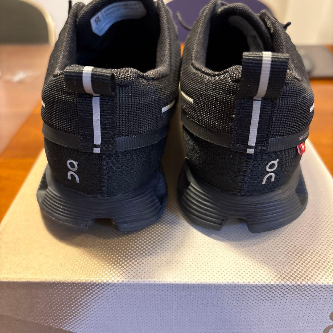 on Cloud 5 Waterproof オールブラック 6.5W