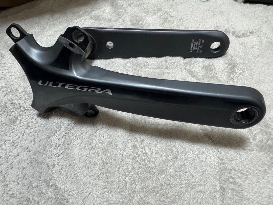 アルテグラ　FC-6800 アーム左右のみ　175mm 6800系アルテグラ登場 デュラエースの機構を受け継ぎ11速化＆4アーム