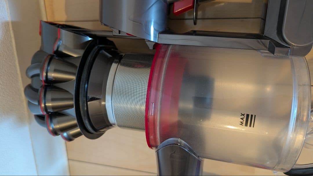 美品！バッテリー交換済み！ dyson ダイソン v7slim 美品！バッテリー